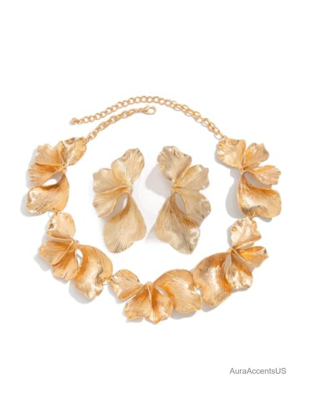 Chunky Gold Flower Leaf Pendant Necklace